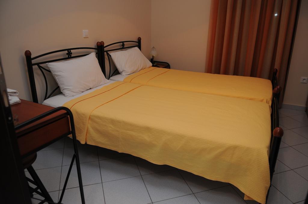 Sofia Apartment Гитио Стая снимка