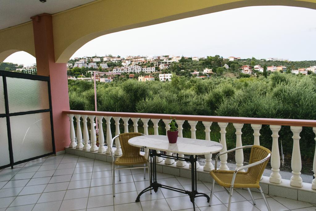 Sofia Apartment Гитио Стая снимка