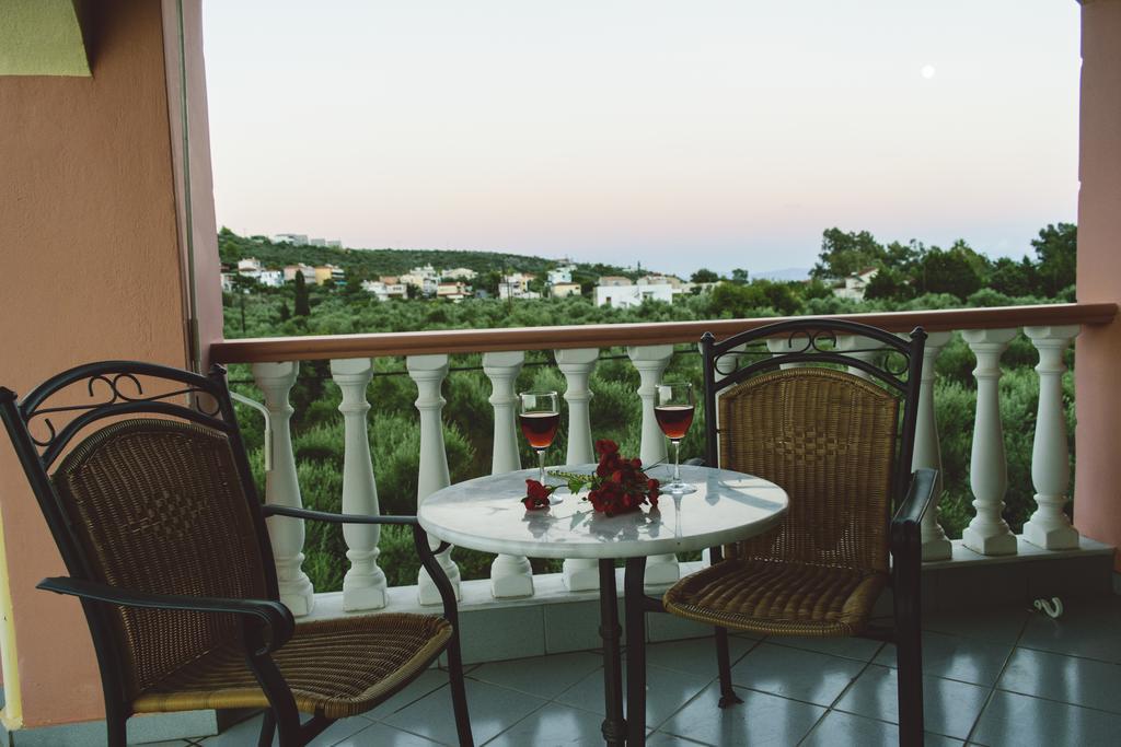 Sofia Apartment Гитио Стая снимка