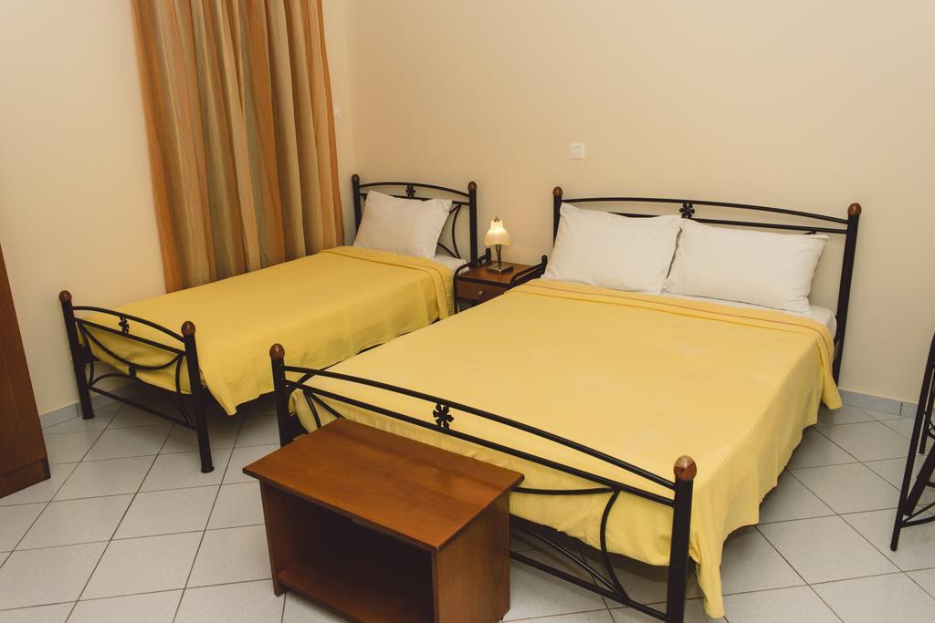 Sofia Apartment Гитио Стая снимка