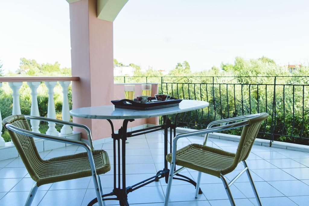 Sofia Apartment Гитио Стая снимка