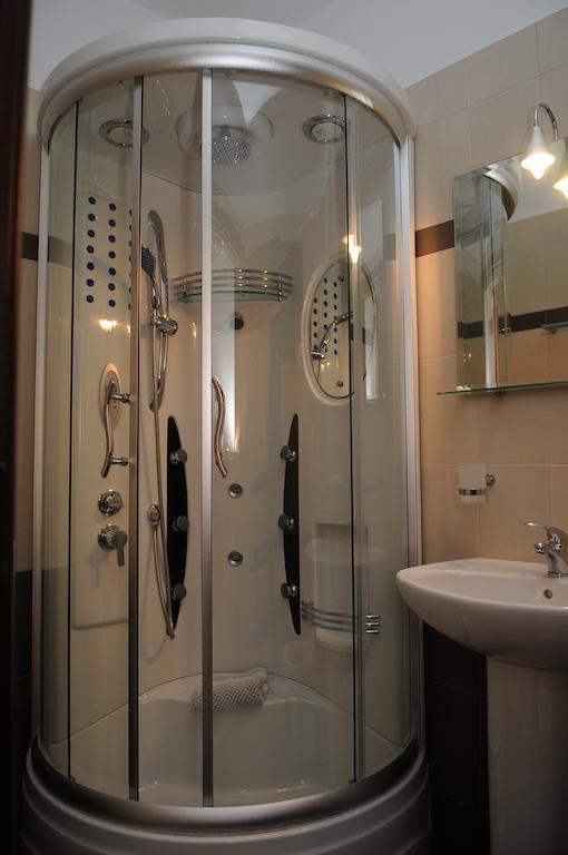 Sofia Apartment Гитио Стая снимка