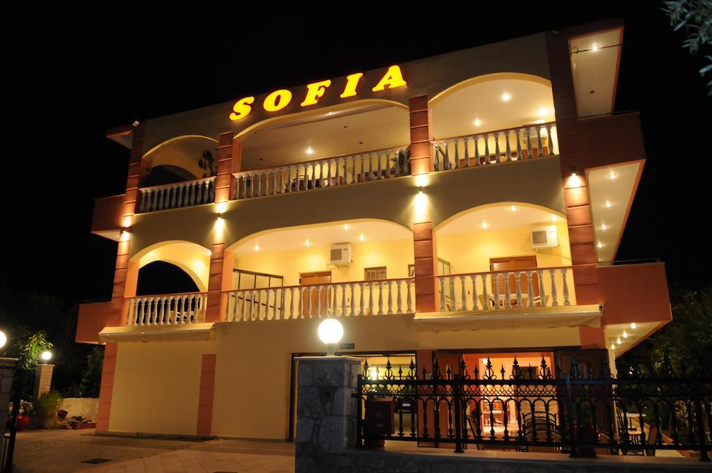 Sofia Apartment Гитио Стая снимка